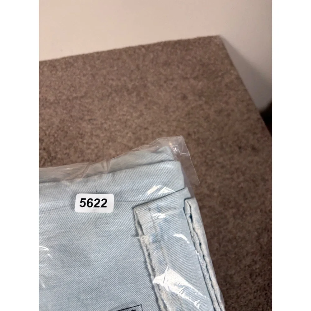 BDG Urban Outfitters High Rise Baggy Ripped Distressed Light Wash Jeans